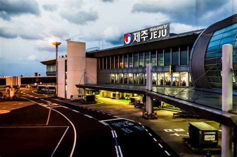 제주공항 식당: 제주도의 맛과 여행의 시작